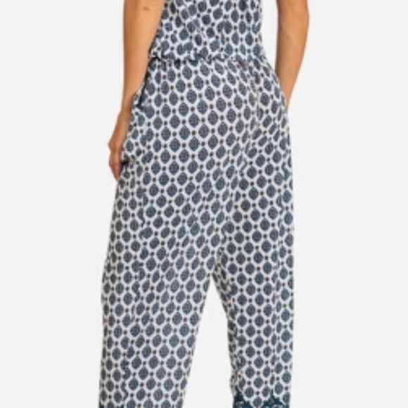 WOMEN'S JUNIORS BLUE PRINTED HALTER NECK JUMPSUIT - Picture 2 of 5